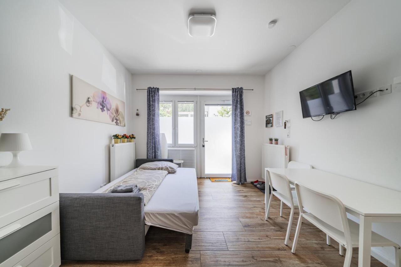 Modernes Appartement Nahe U-Bahn Und Schoenbrunn เวียนนา ภายนอก รูปภาพ