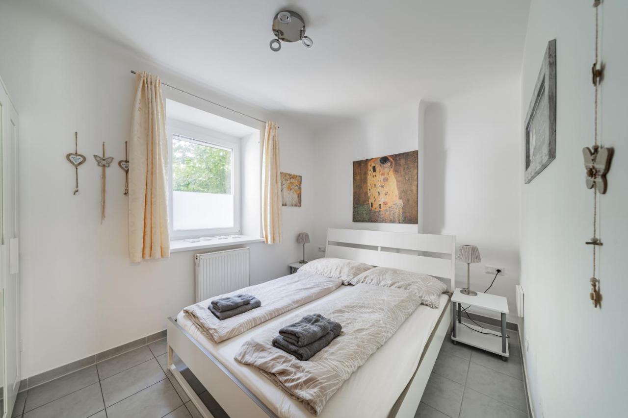Modernes Appartement Nahe U-Bahn Und Schoenbrunn เวียนนา ภายนอก รูปภาพ